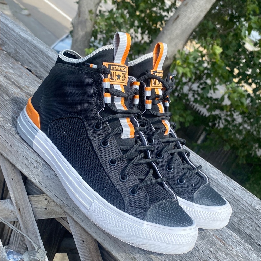 Converse Light weight Sneakers with Lace-Up Design (Sample) No Box Size 9